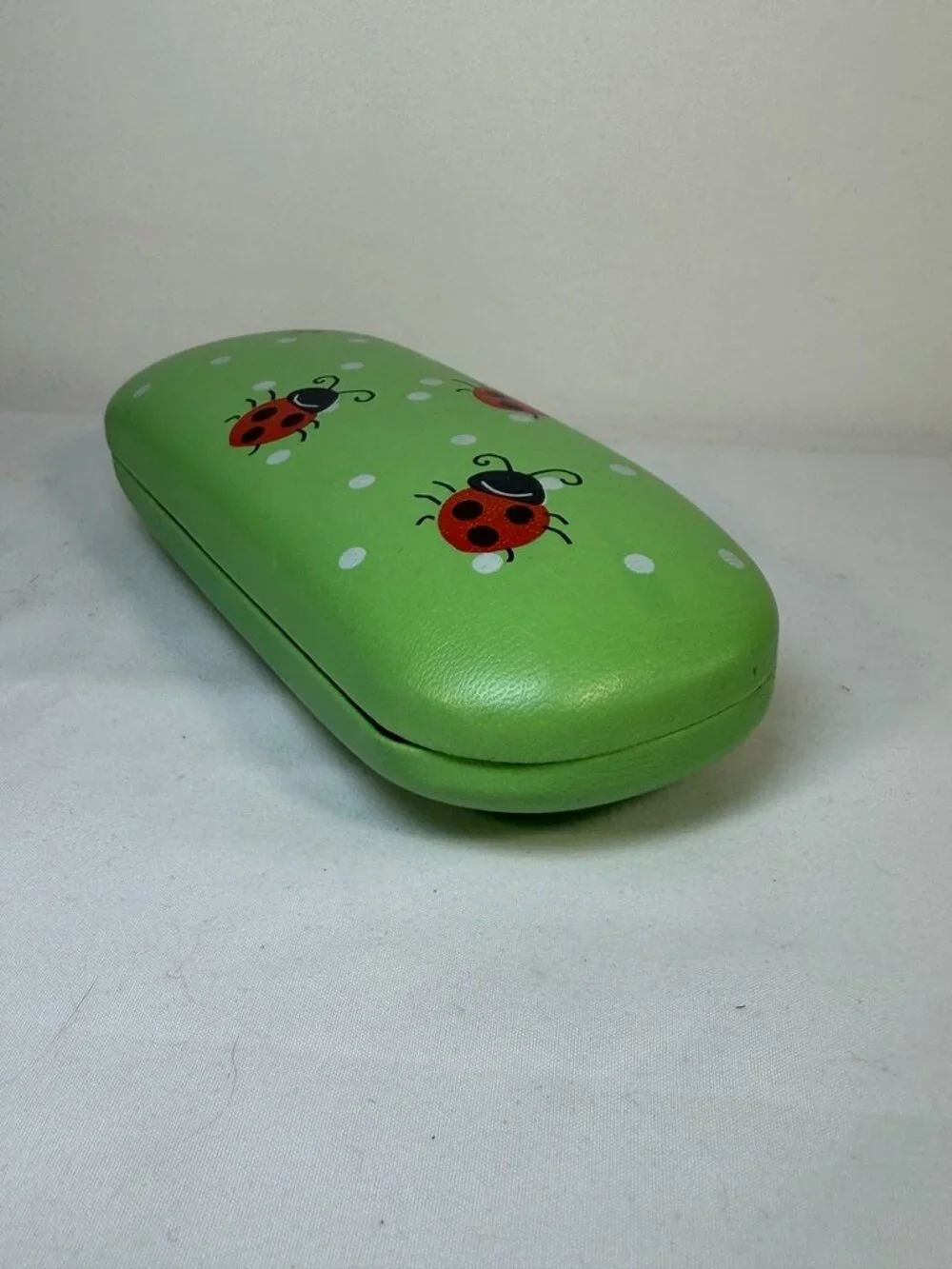 Vintage Green Ladybug Glasses Sunglasses Hard Clamshell Case
